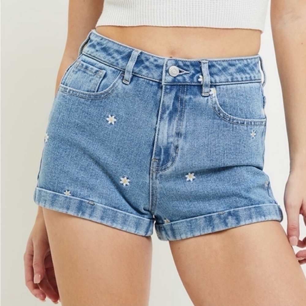 Pacsun Daisy Mom Jean Shorts